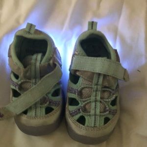 Toddler shoes